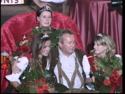 Video-Vertrieb, Nonnenmacher, Weidenweg 4, 71554 Weissach im Tal, Telefon 07191 / 310356, video, claudia, bernd, videovertrieb, hochzeit, schmalfilm, dvd, chronik, event, gro�bild, werbung, werbespot, kinder, geschenk, film, computer, internet, fernsehen, familie, beratung, preiswert, technik, musik, aktuell, verein, cd, dat, mp3